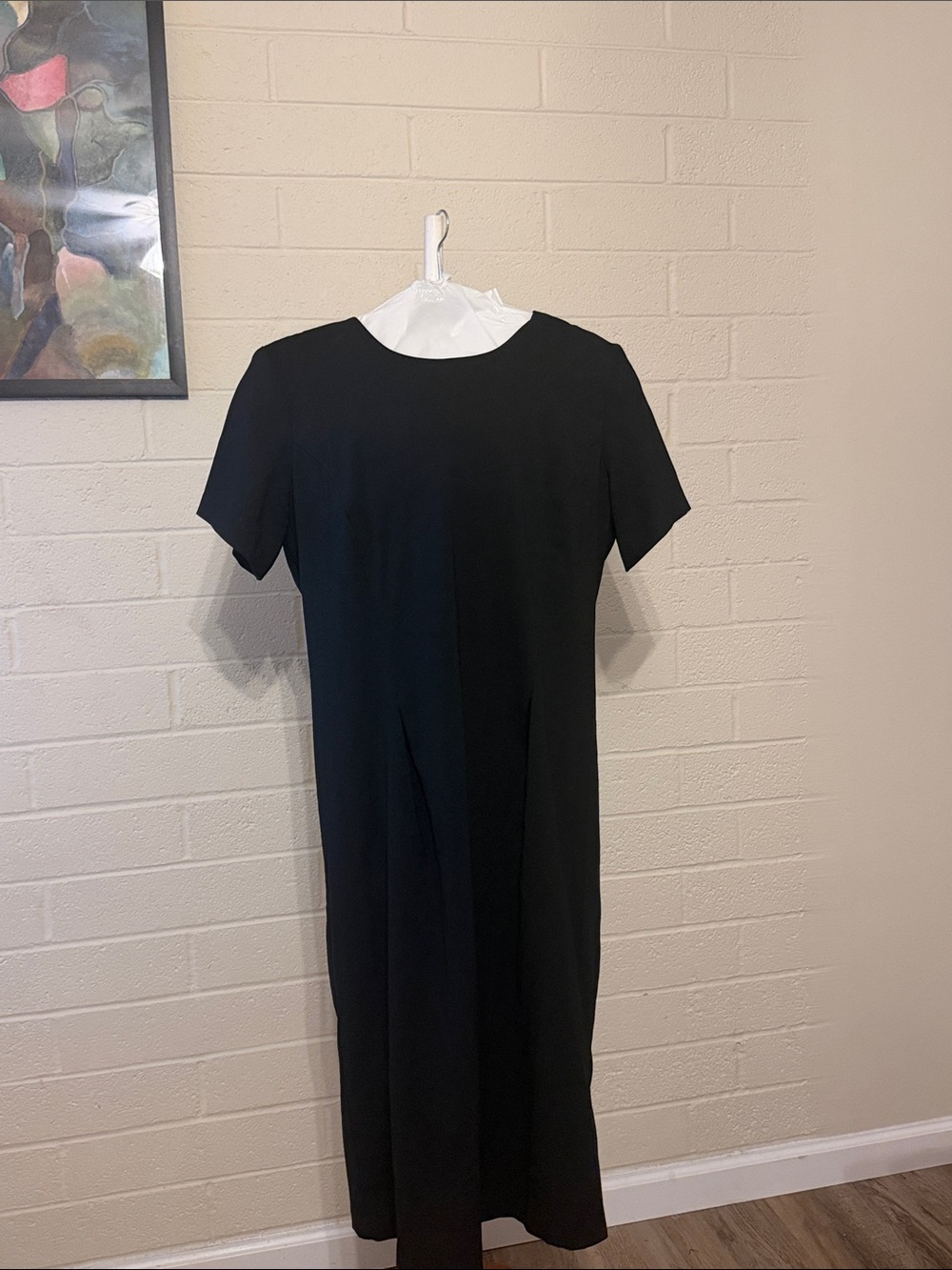 AGB Black Round-Neck Sheath Dress